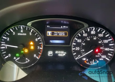 2015 Nissan Altima 2.5 z USA, uszkodzony, nr VIN 1N4AL3AP9FC445083